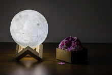 Load image into Gallery viewer, Moon Lamp size M to L
