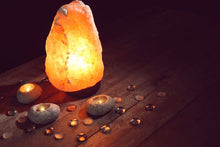 Load image into Gallery viewer, Himalayan rock salt lamp