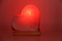 Load image into Gallery viewer, Heart salt lamp