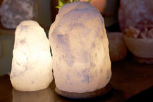 Load image into Gallery viewer, White salt lamp 4-6 Kg