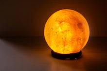 Load image into Gallery viewer, round salt lamp
